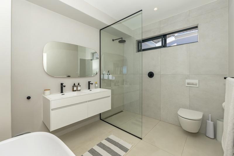 3 Bedroom Property for Sale in Camps Bay Western Cape